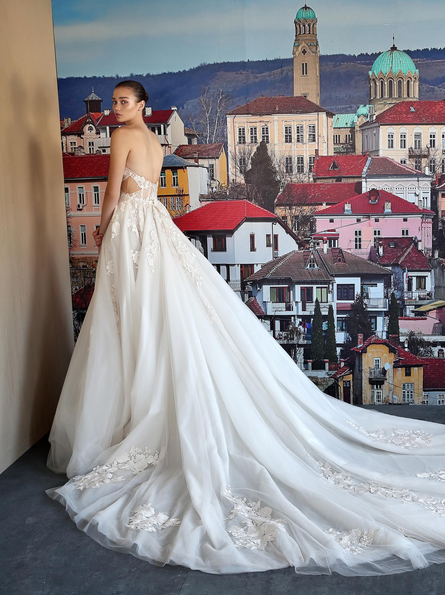 Galia Lahav,嘉丽兰赫