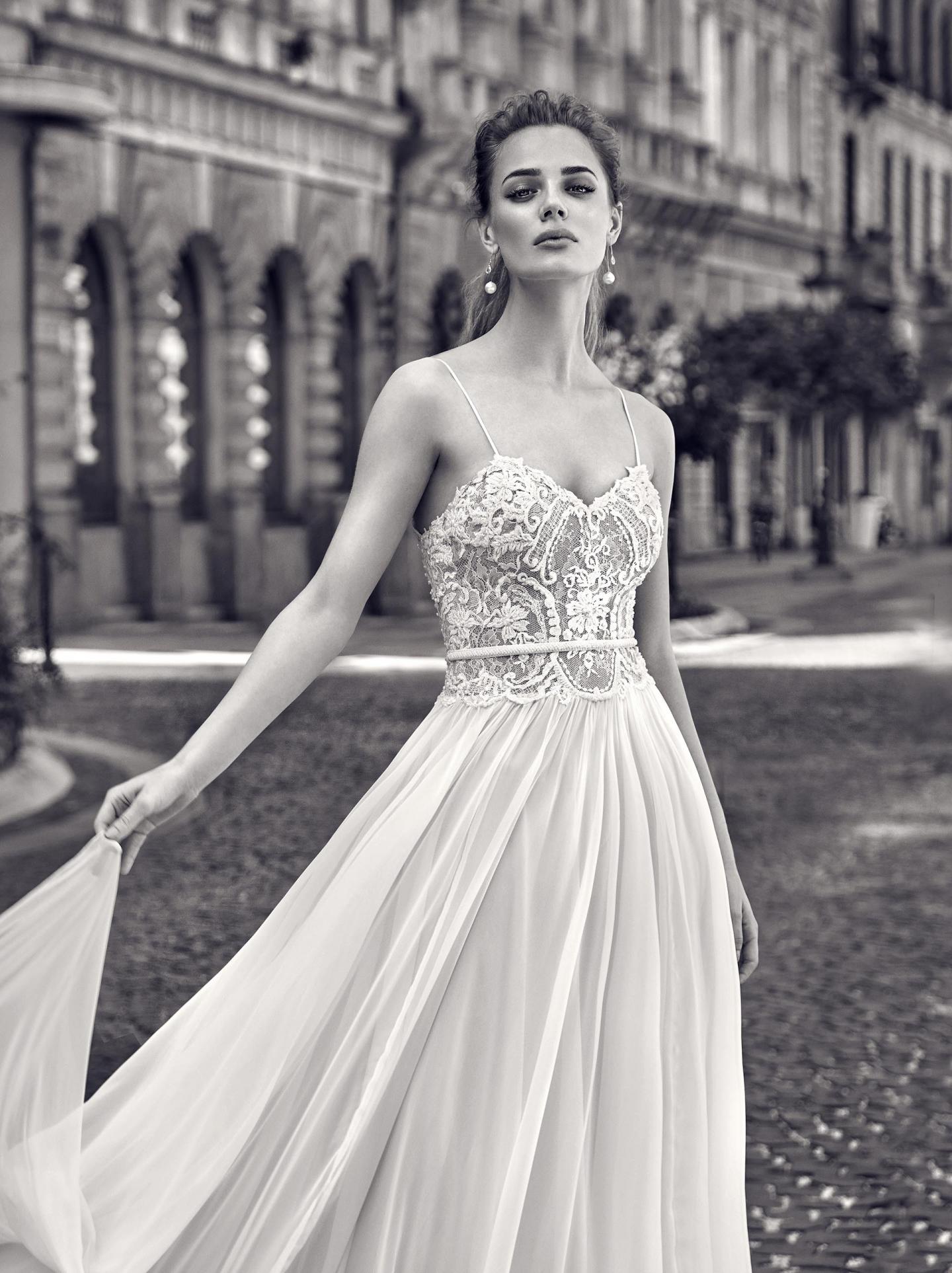 Galia Lahav,嘉丽兰赫