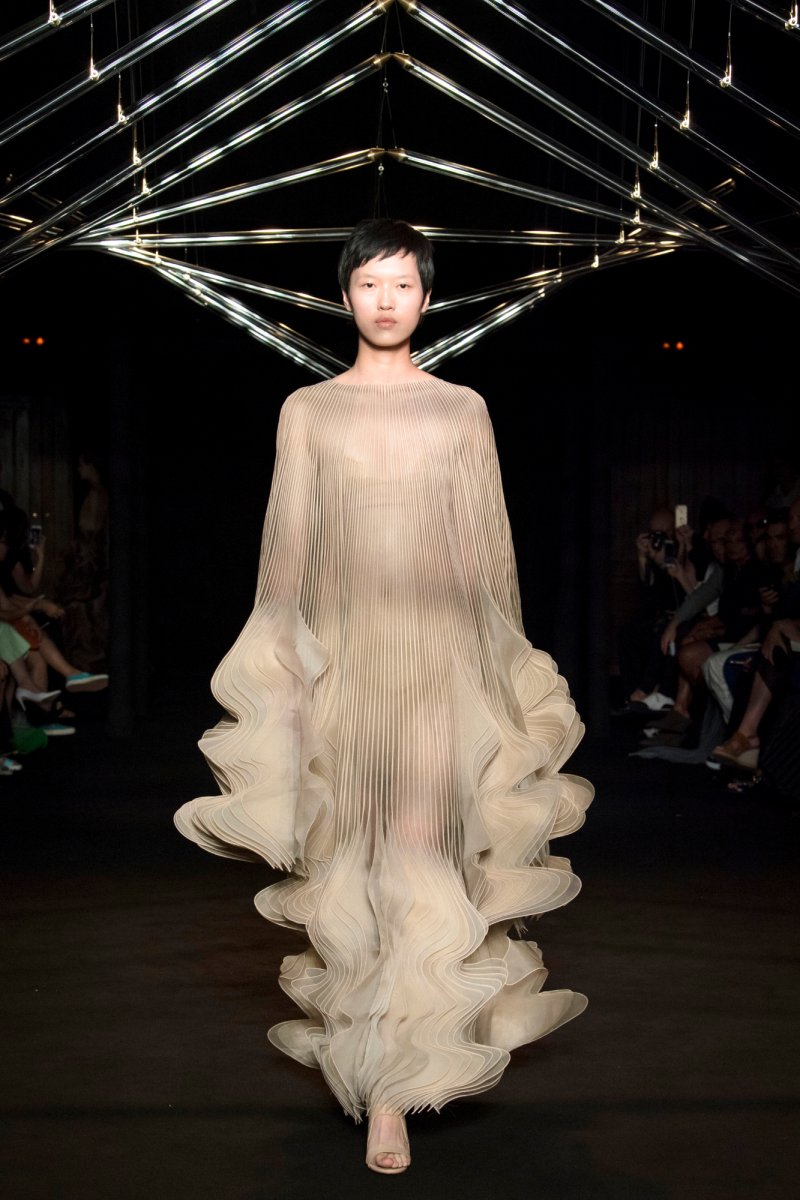 Iris van Herpen 艾里斯·范·荷本