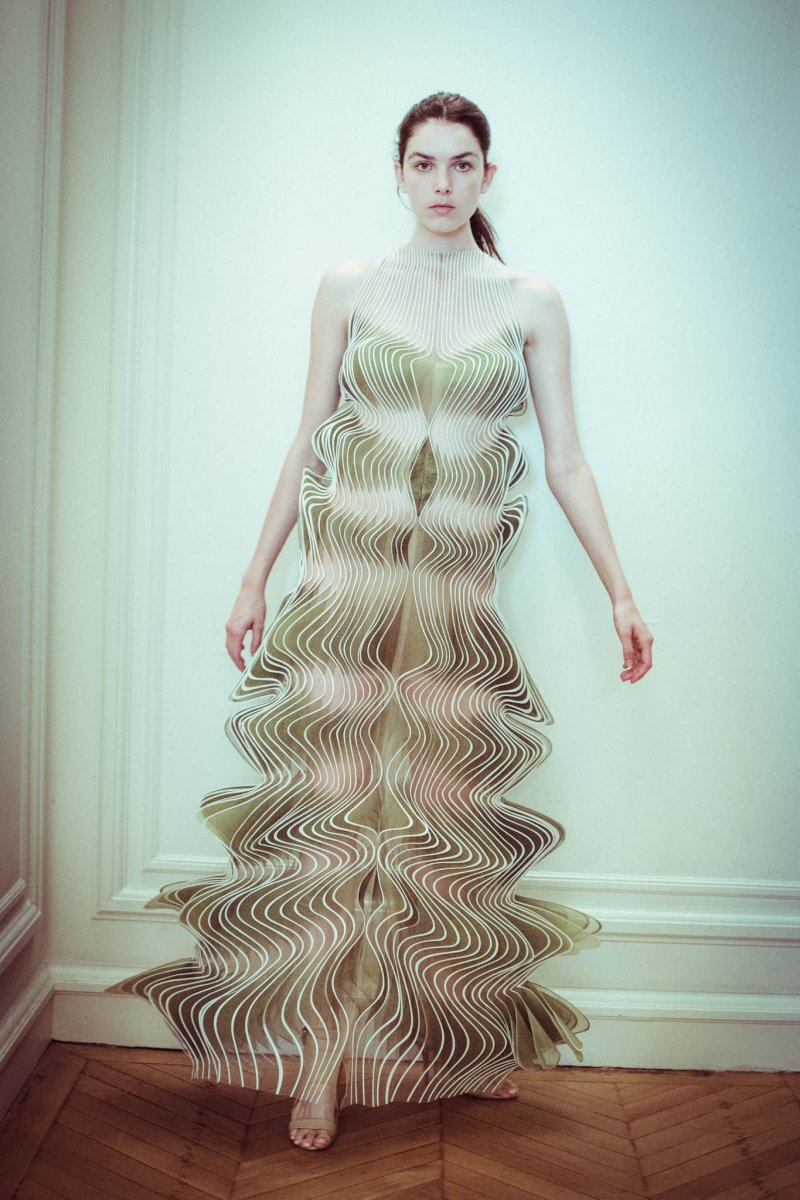 Iris van Herpen 艾里斯·范·荷本