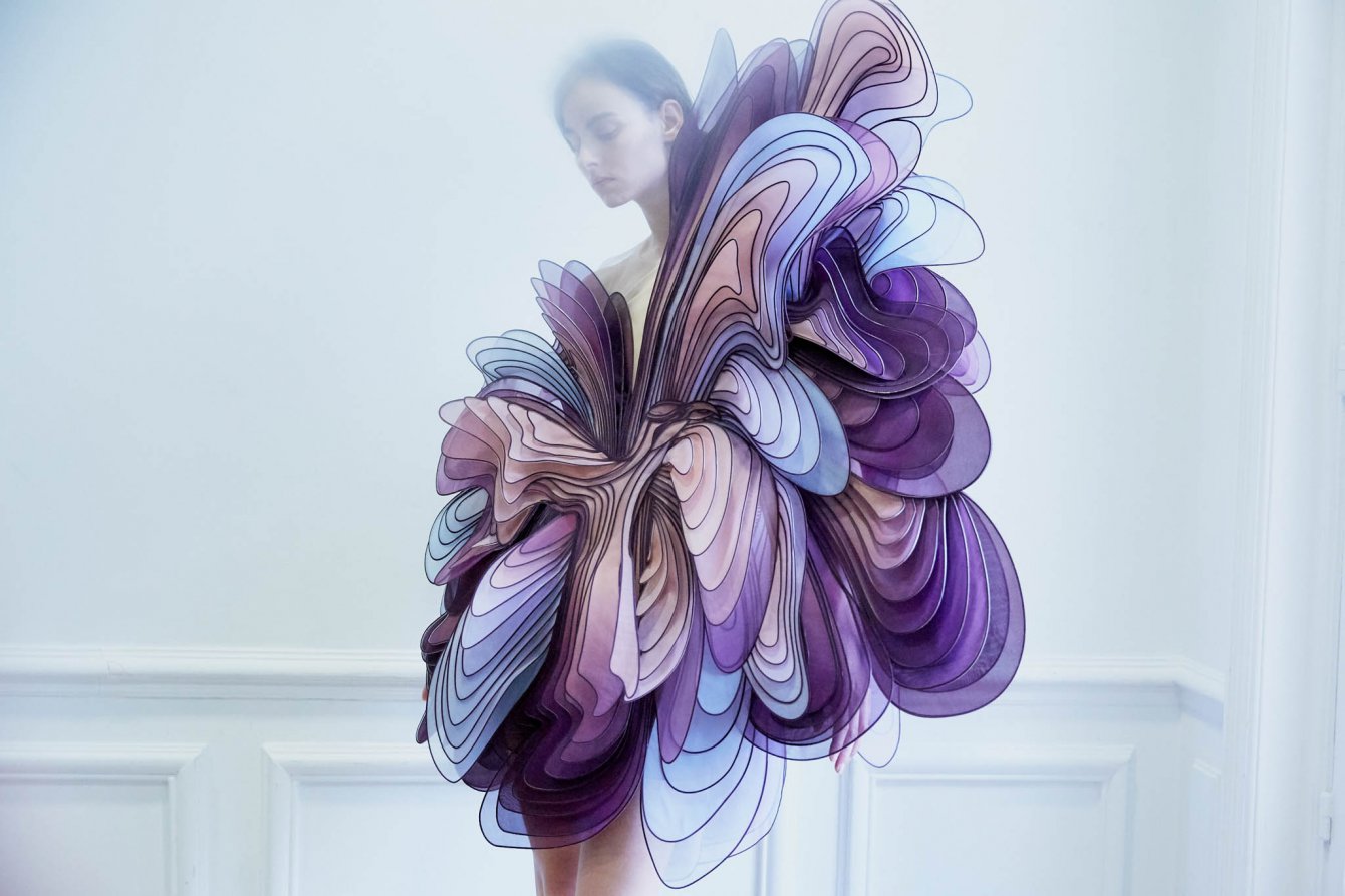 Iris van Herpen 艾里斯·范·荷本