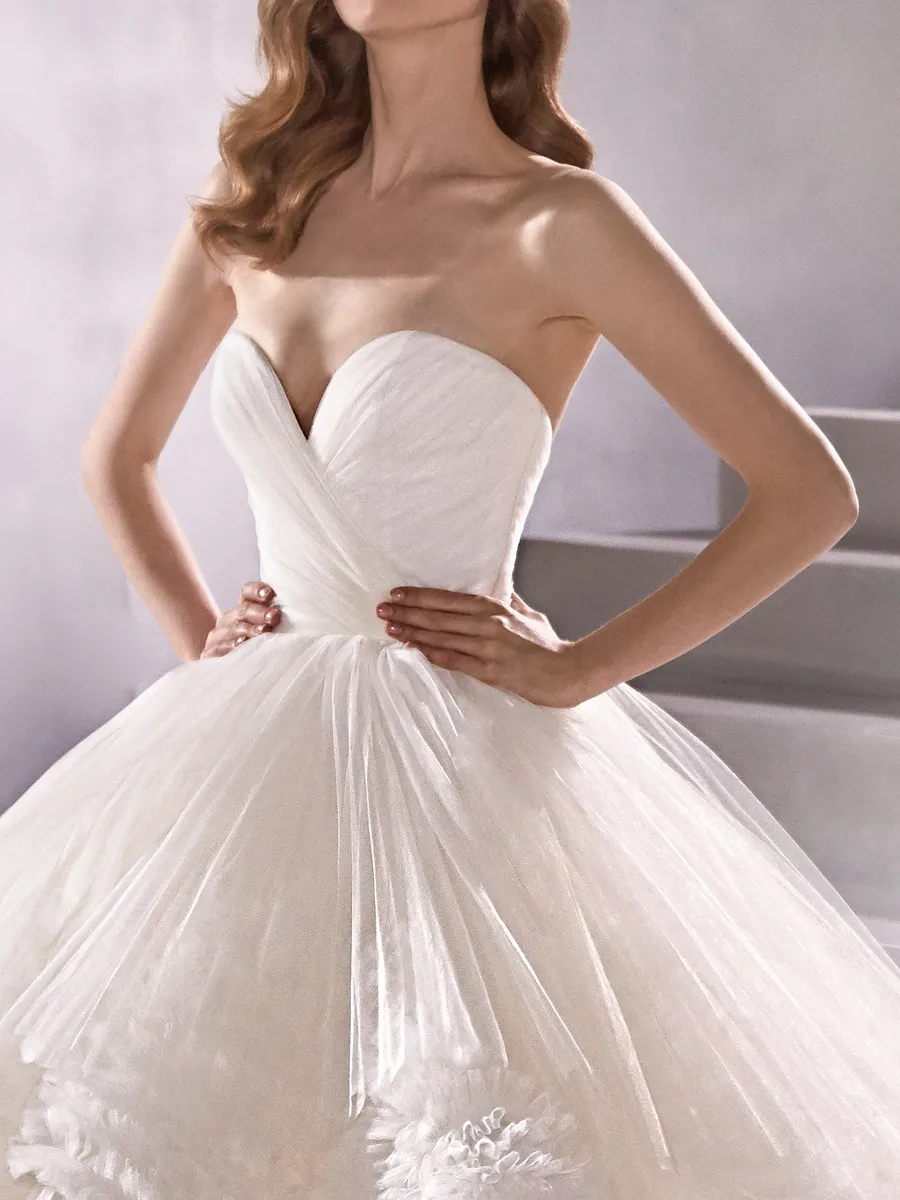 Pronovias