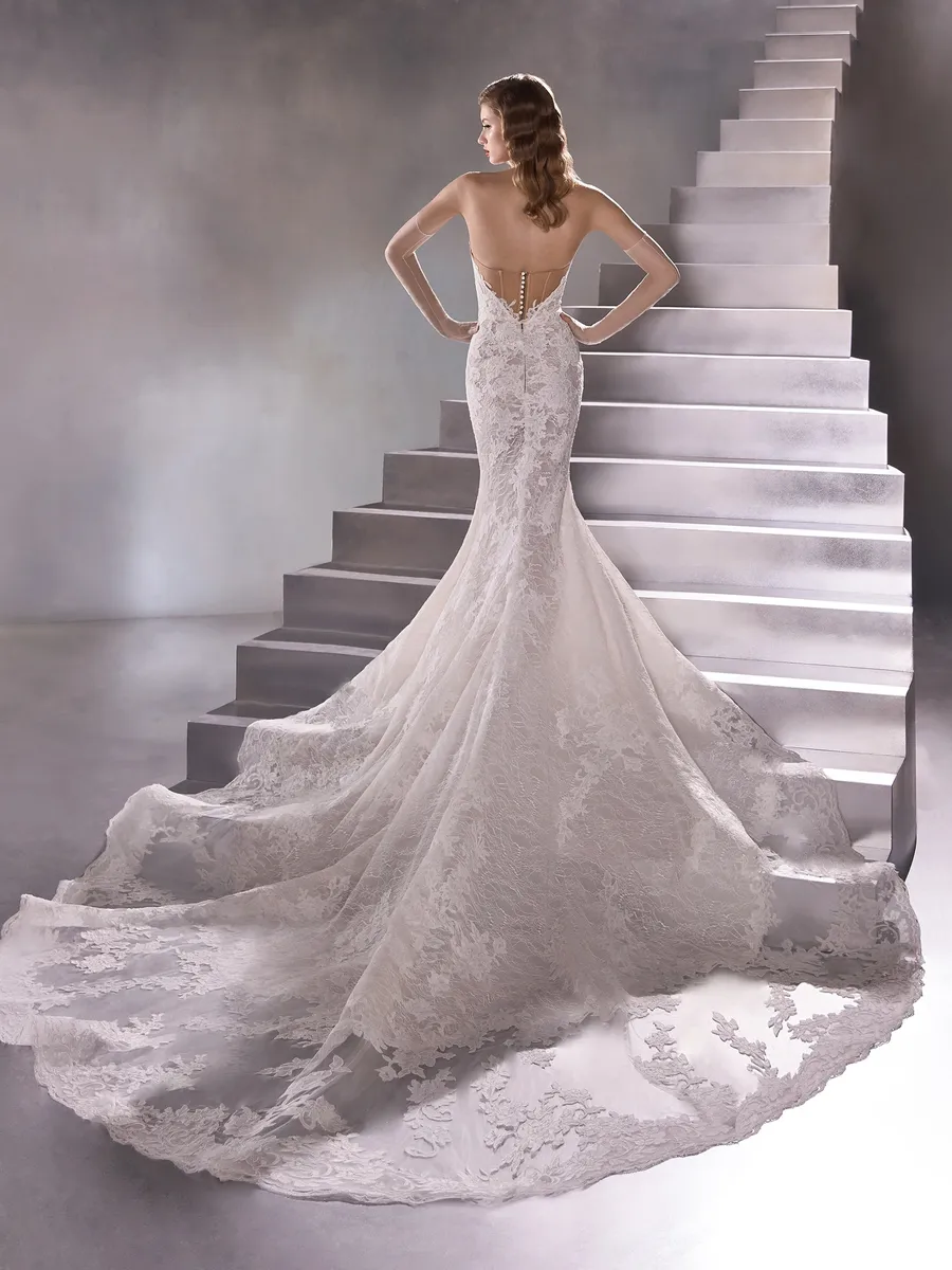 Pronovias