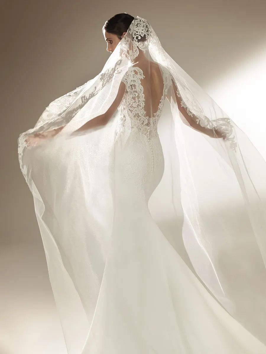 Pronovias