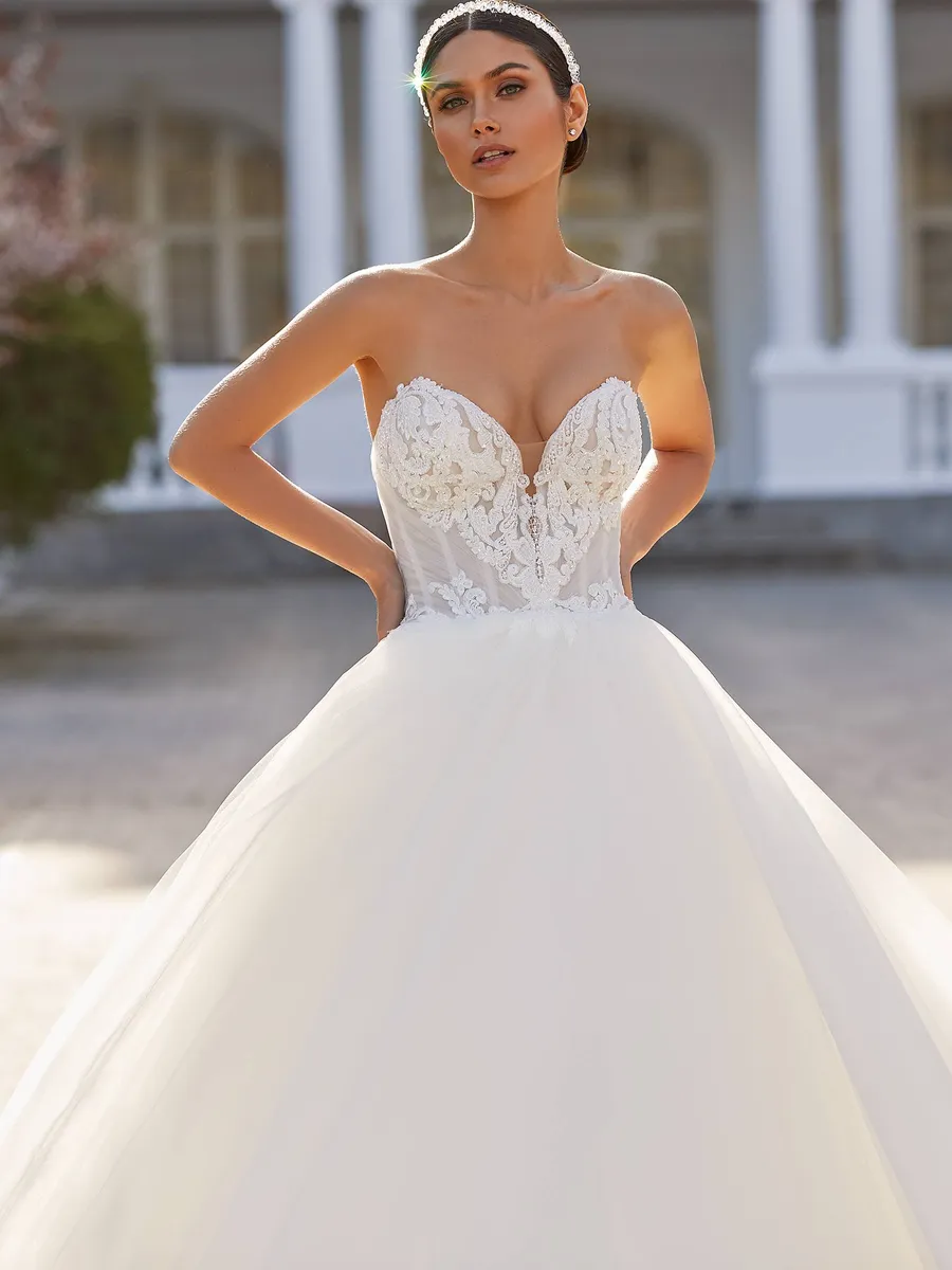 Pronovias