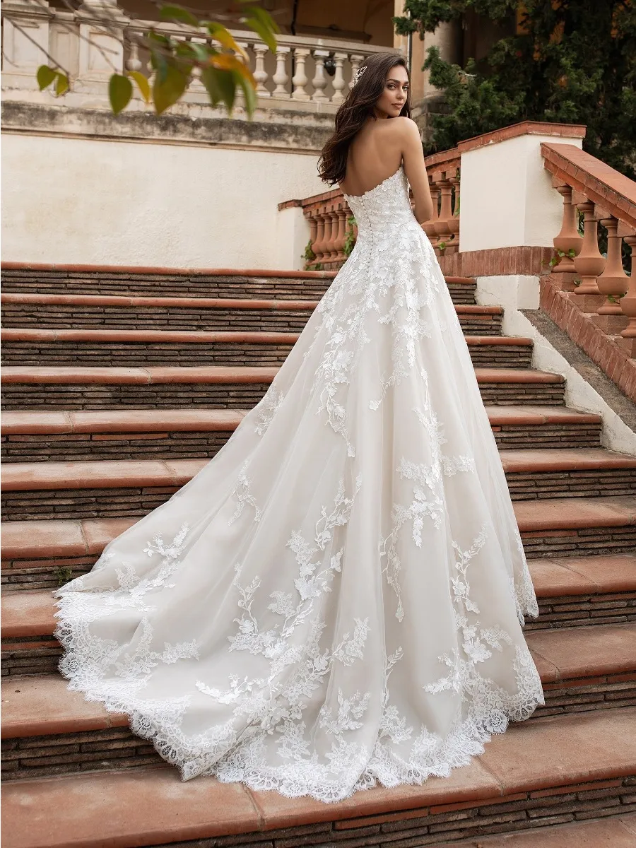 Pronovias