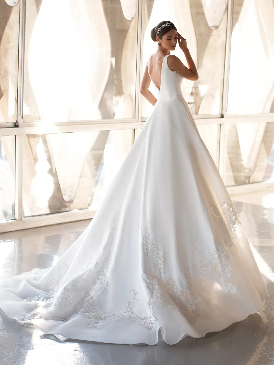 Pronovias