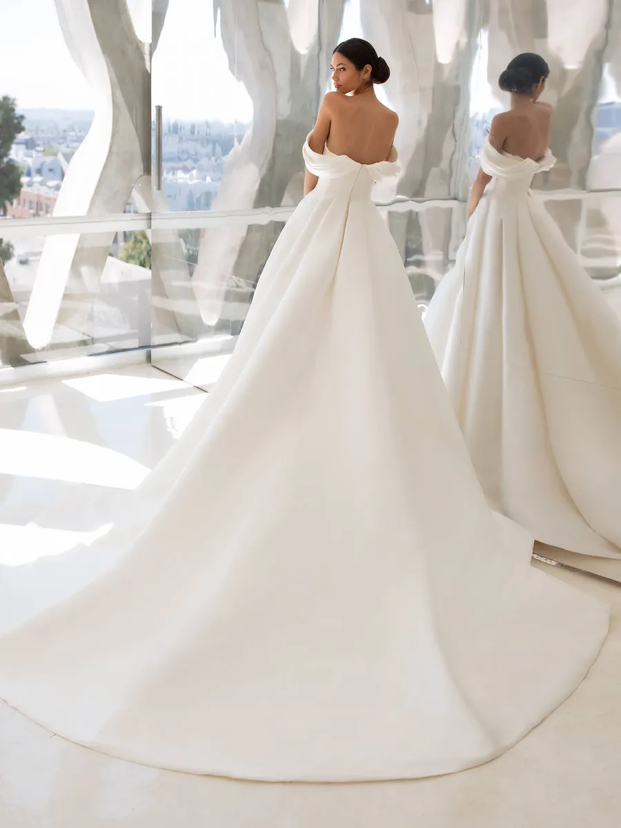 Pronovias