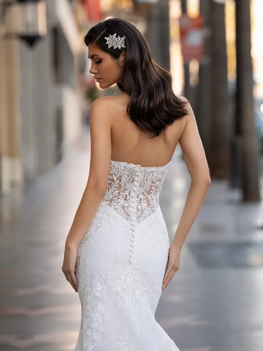 Pronovias