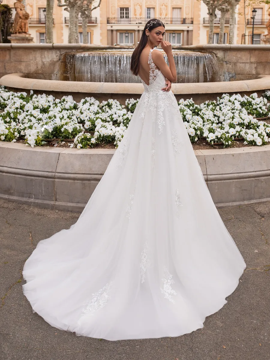 Pronovias