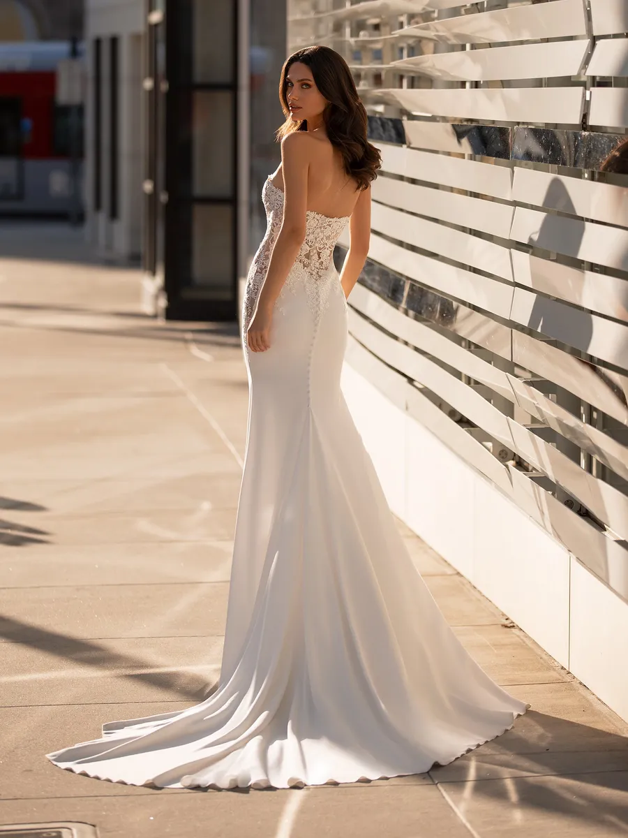 Pronovias