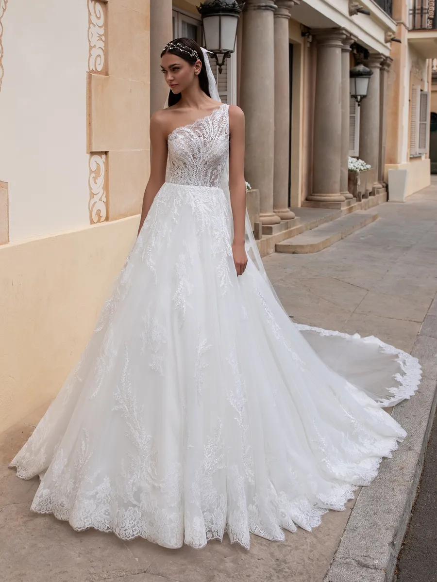 Pronovias