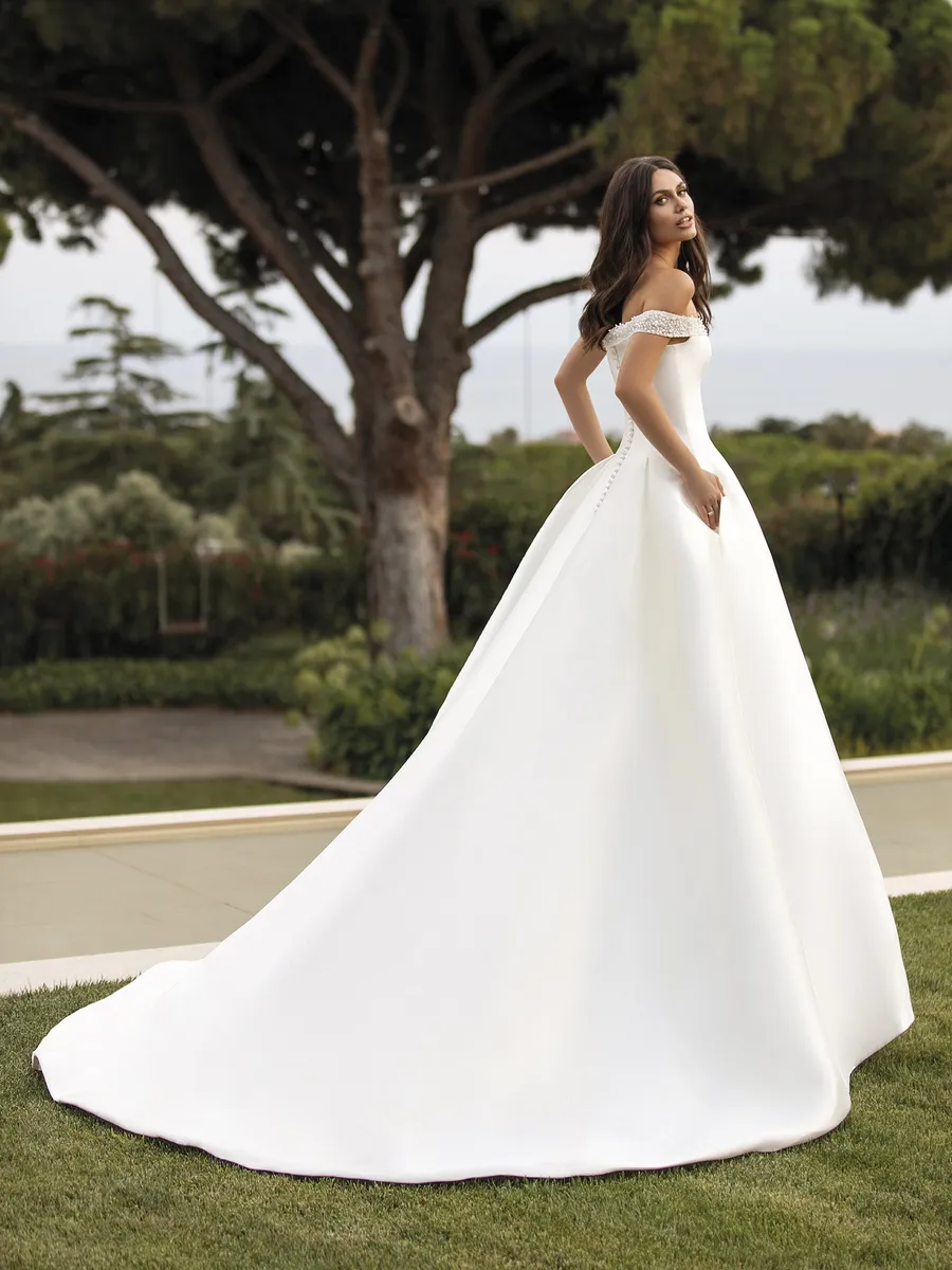 Pronovias