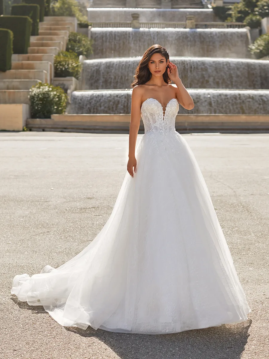 Pronovias