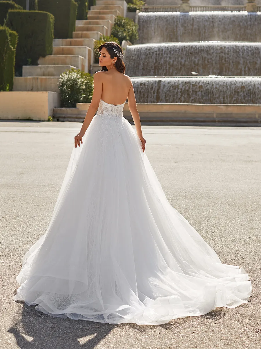 Pronovias