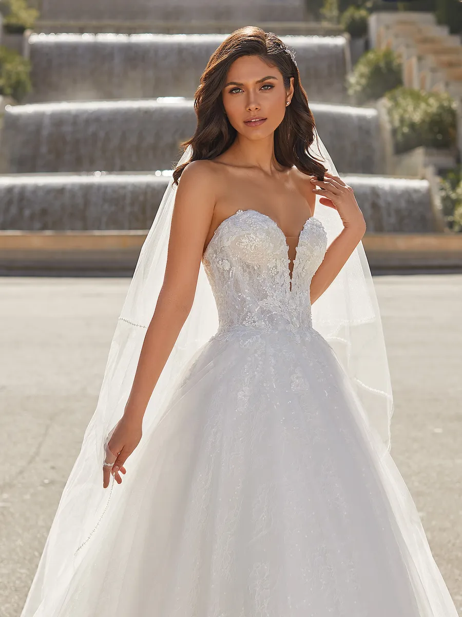 Pronovias