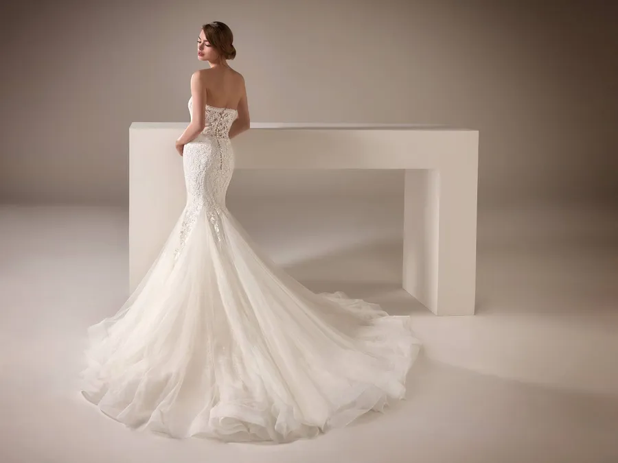 Pronovias