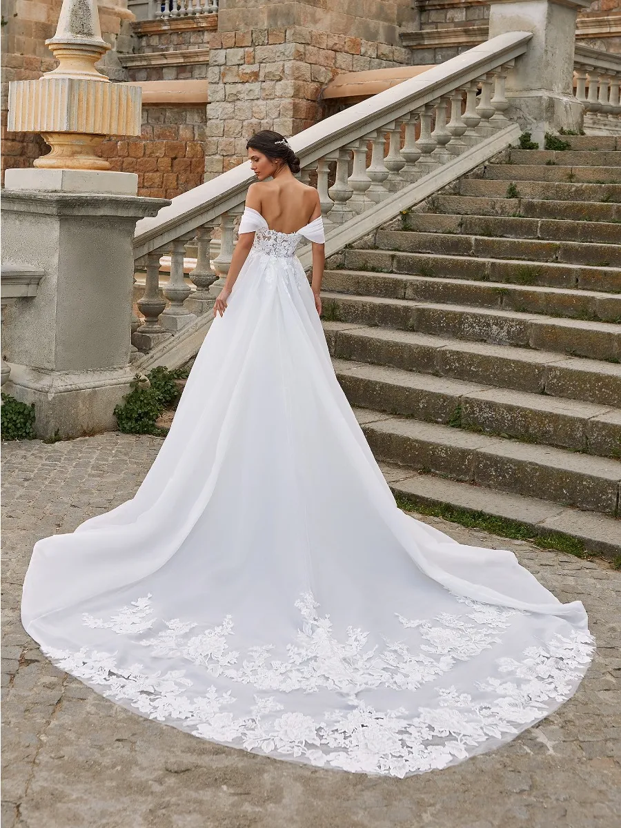 Pronovias