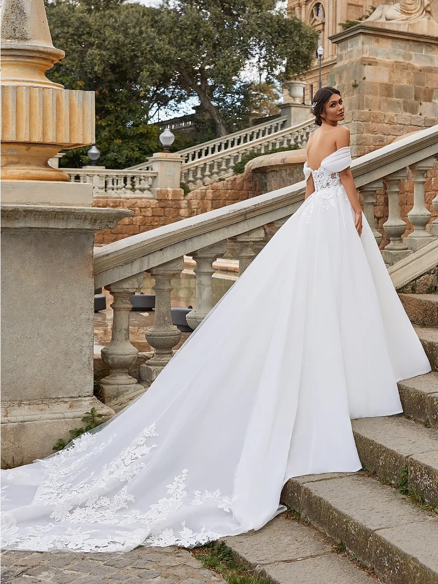 Pronovias