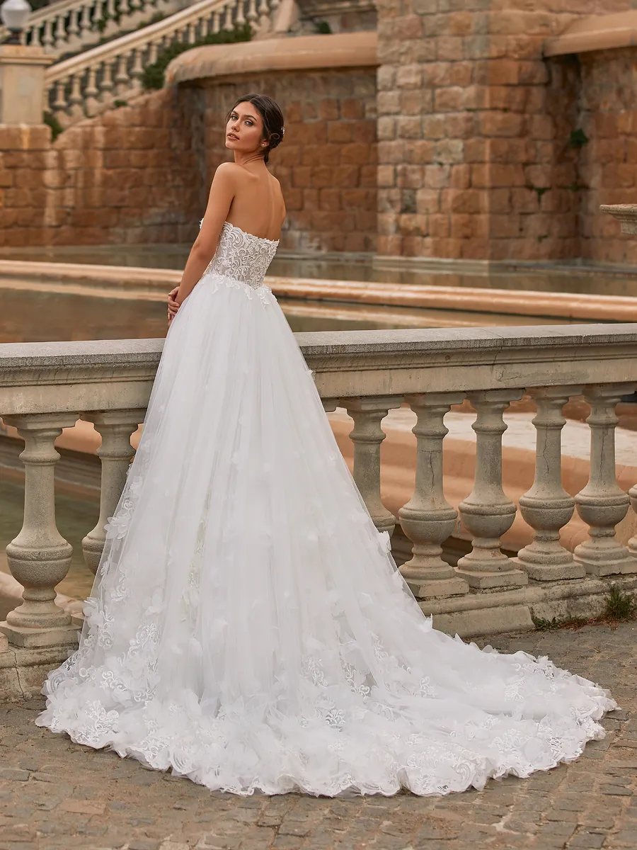 Pronovias