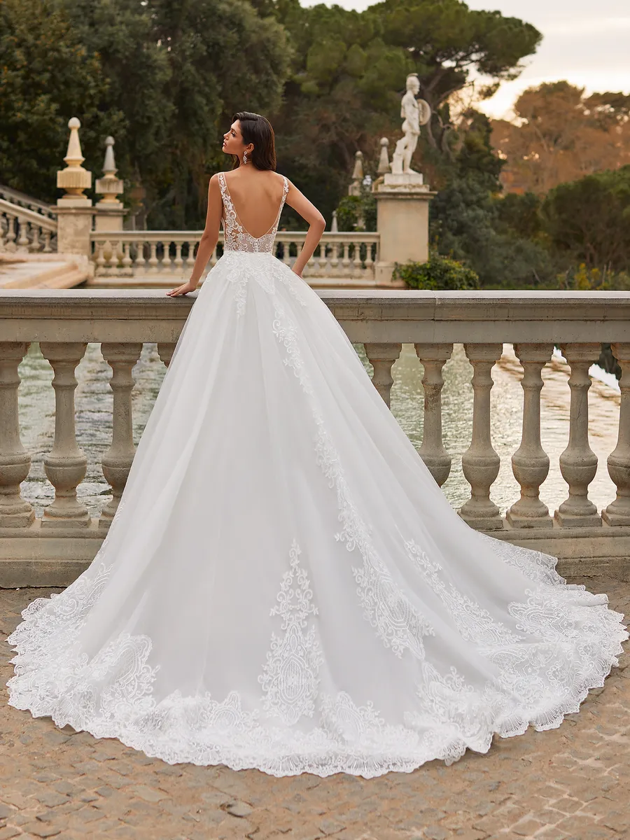 Pronovias