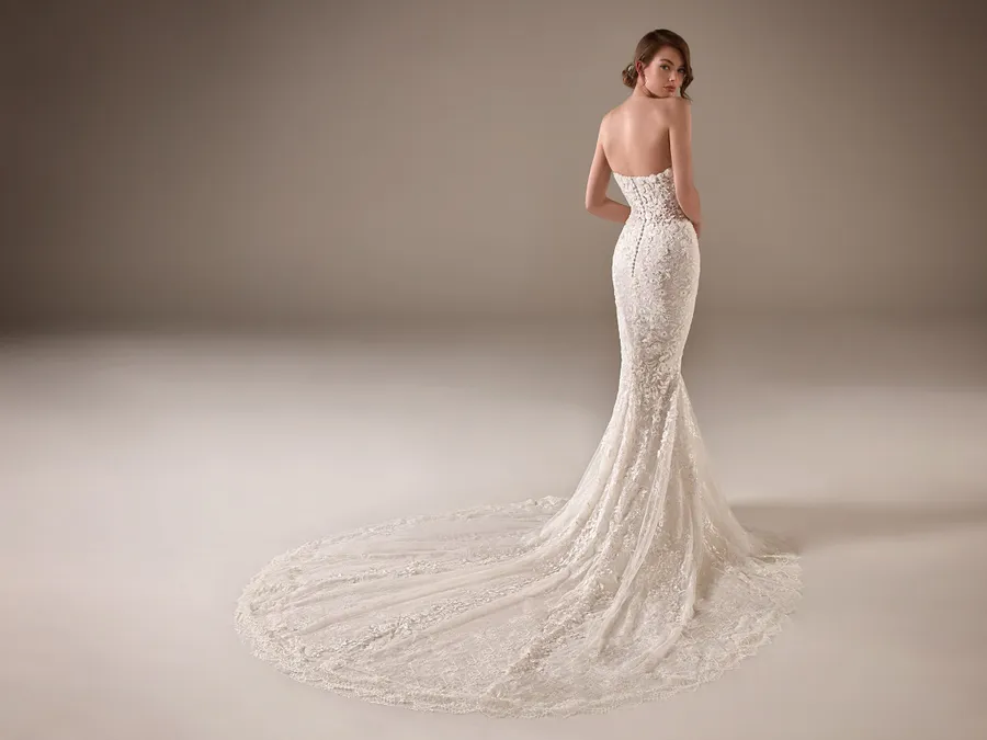 Pronovias