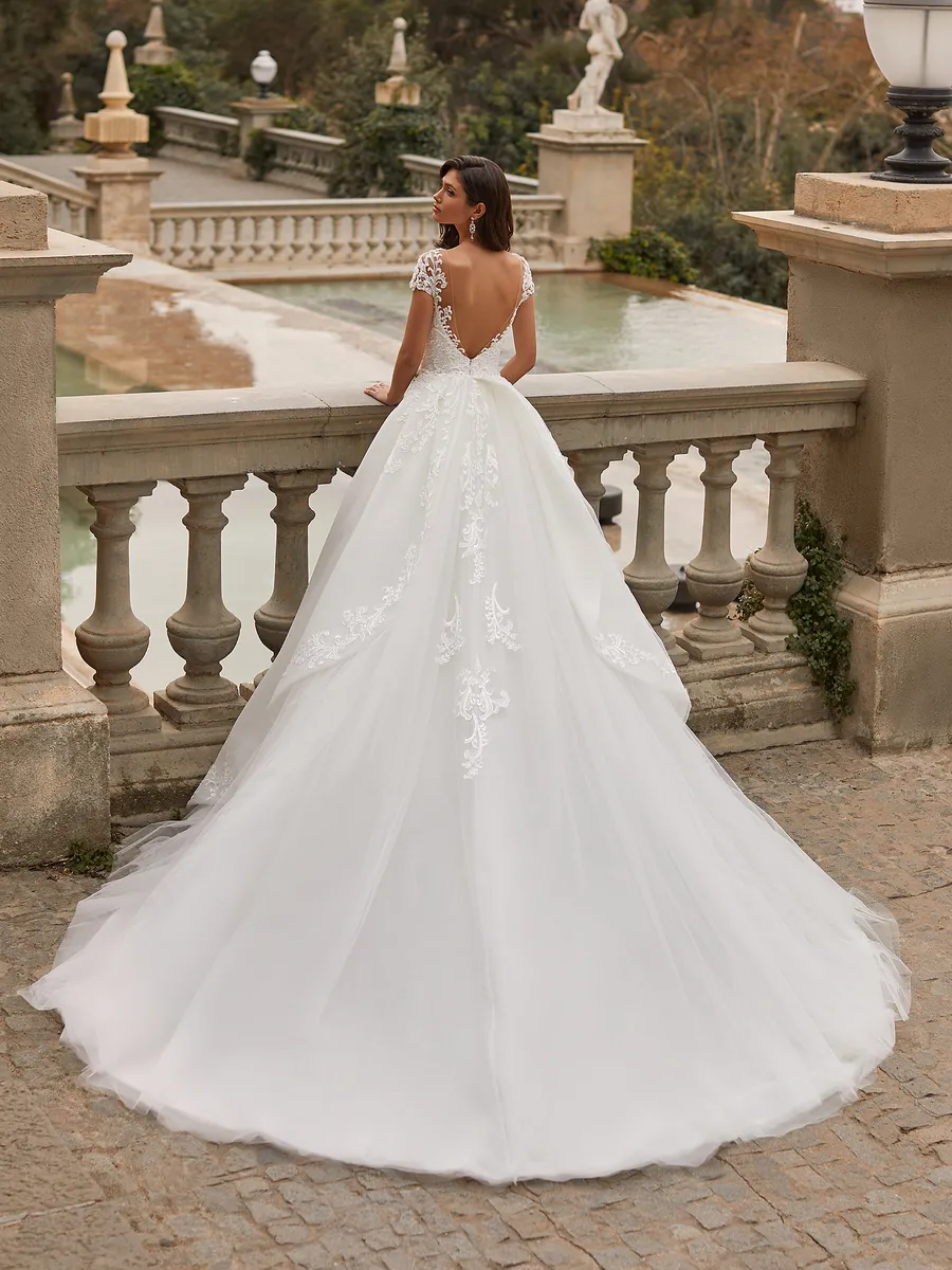 Pronovias