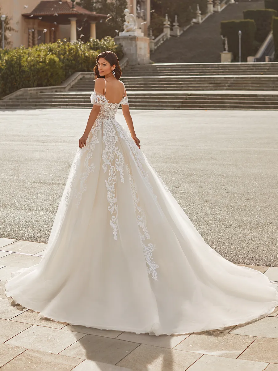 Pronovias